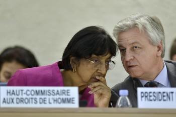 La alta comisionada Navanethem Pillay, con el presidente del Consejo de Derechos Humanos Pole Henczel. (Foto: M.TR. )