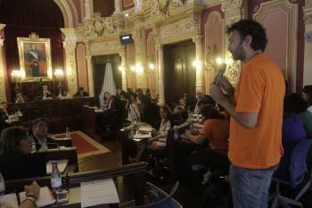 Julio Aragonés explicó la situación de T-Solar a los concejales. (Foto: FOTOS: M. ANGEL)