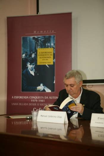 Ceferino Díaz, en la presentación de uno de sus libros, en marzo de 2008. (Foto: ARCHIVO)