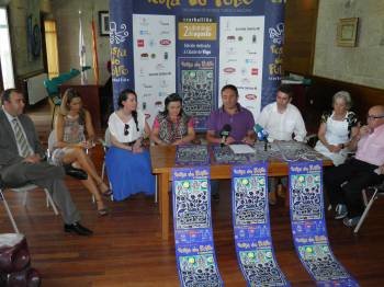Argimiro Marnotes (centro) en la presentación del cartel con los diferentes patrocinadores.