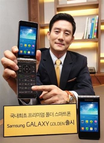 Samsung Galaxy Golden con tapa