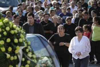 La víctima tenía 52 años y era oriunda de Portugal. Fue enterrada en el cementerio de Santa Mariña (Foto: MIGUEL ÁNGEL)