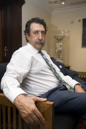 El escritor y profesor gallego, Vicente Araguas.