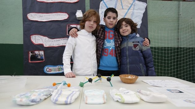 Alexandre, José y Fabio, investigadores de la absorbencia de los pañales (XESÚS FARIÑAS)