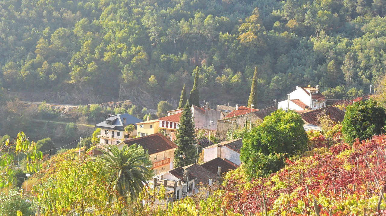 Vista de la localidad de Penalba, ubicada en el municipio de Nogueira de Ramuín