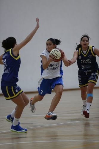 Ourense. 07-02-15. Deportes. Campus basket Feminino-Ferrol.
Foto: Xesús Fariñas