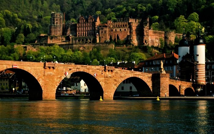 Heidelberg_Castle_and_Bridge_result