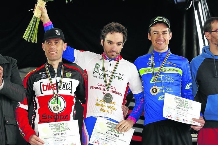 Ourense. 01-05-15. Deportes. Campionato da península ibérica de Ciclismo en Vistafermosa 2015.
Foto: Xesús Fariñas