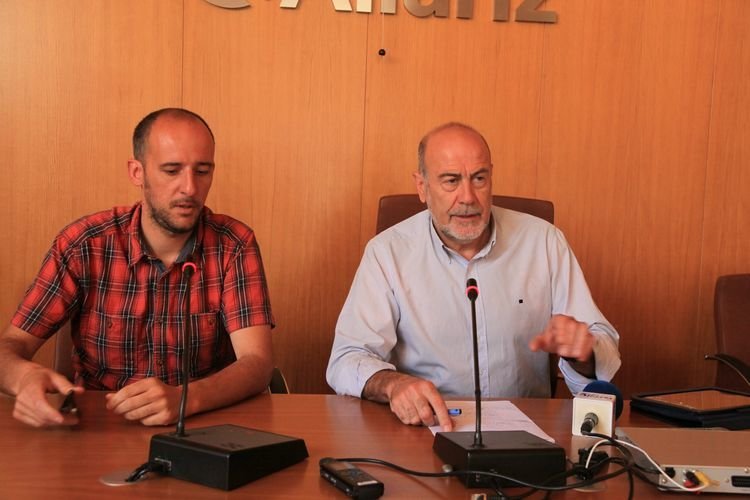 Allariz. 25-06-2015. Presentación campaña de verán en Armea. Francisco García, Adolfo Fernández. José Paz