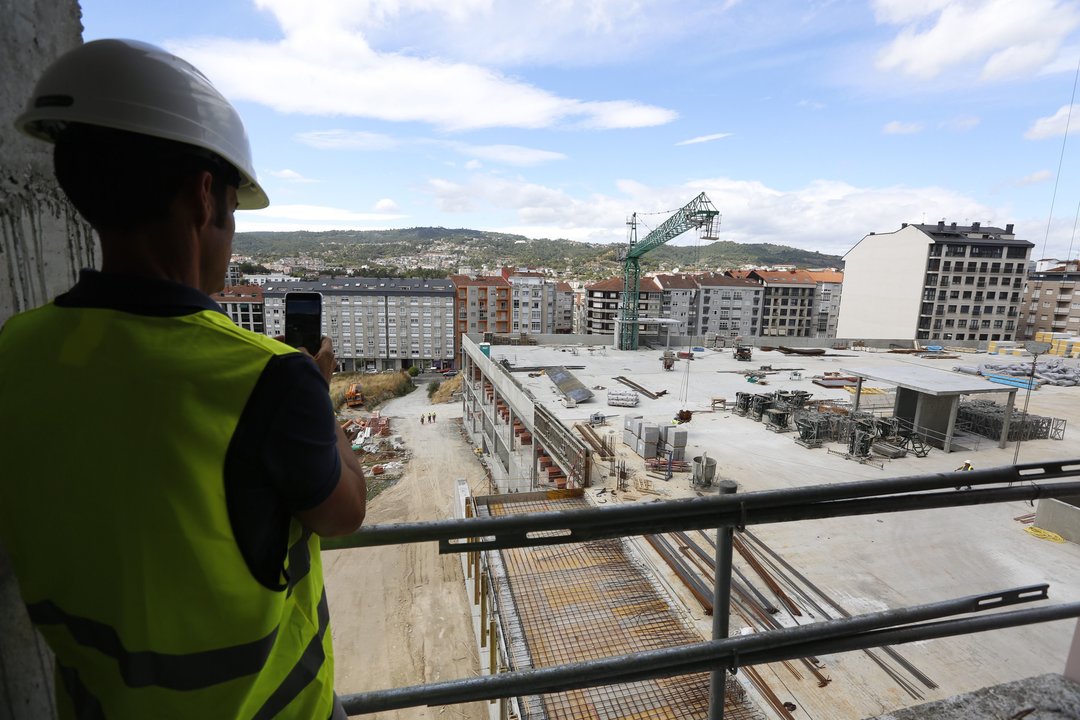 Ourense. 27-08-15. Local. Reportaxe sobre as obras do novo hospital de Ourense.
Foto: Xesús Fariñas