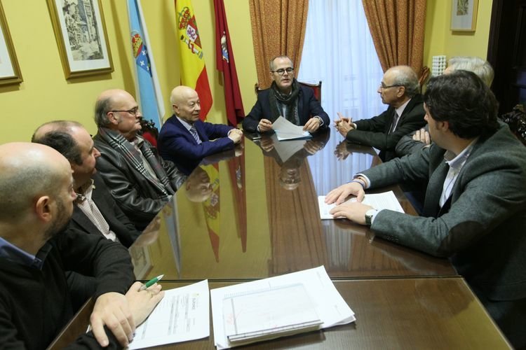 Ourense. 14-01-2015. Reunión alcalde con emrpesarios del Polígono do Vinteún. Paz