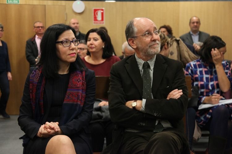 Ourense. 17-11-2015. Áurea Soto y Carlos Hernando en el juzgado. Paz