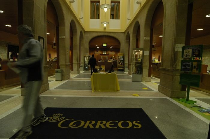 Hall edificio de correos de Ourense