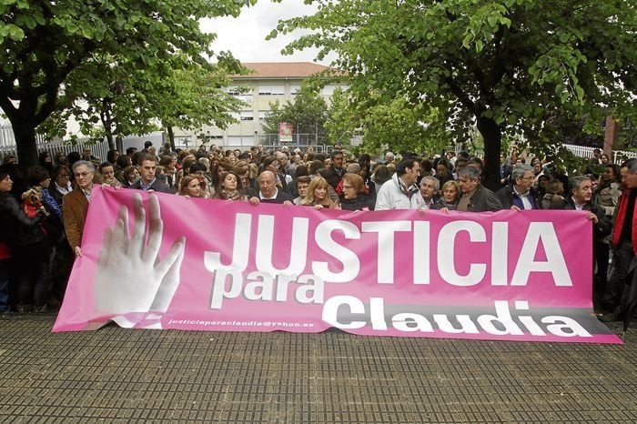OURENSE. 16.05.2013. COLEGIO MESTRE VIDE, PROTESTA 'JUSTICIA PARA CLAUDIA'. FOTO: MIGUEL ANGEL