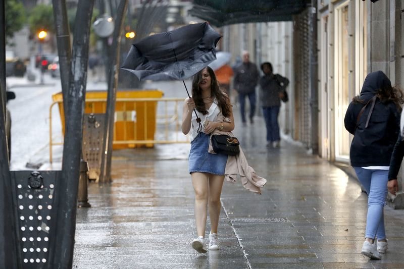 Ourense. 13-06-17. Local. choiva en Ourense.
Foto: Xesús Fariñas