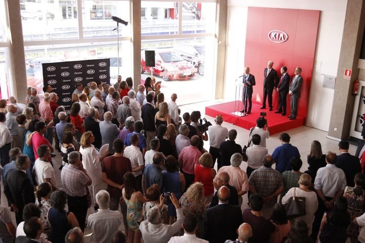 San Cibrao das Viñas. 22-06-17. Local. Inauguración novo concesionario de Kia Motors no Polígono Barreiros.
Foto: Xesús Fariñas