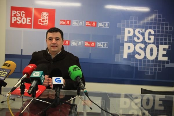 OURENSE 19/02/2018.- Rueda de prensa de Francisco Fraga, portavos del grupo socialista en la Deputación. José Paz