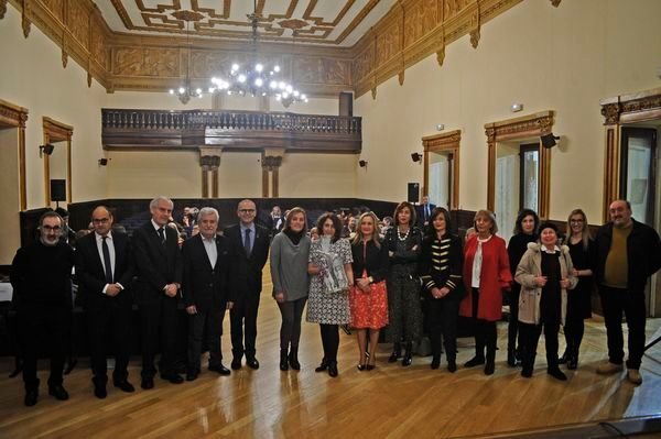 Ourense 9/3/18
Premio Clara Campoamor a Chus Pato en el liceo de Ourense

Fotos Martiño Pinal