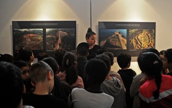 Ourense 2/3/18
Visita escolar a la expo del museo In témpore sueborum

Fotos Martiño Pinal