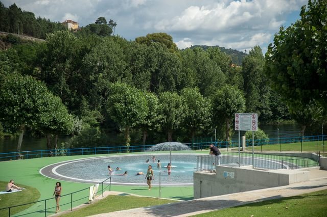 OURENSE (PISCINA MUNICIPAL DE OIRA). 04/07/2018. OURENSE. Imágenes para especial de piscinas de la provincia de Ourense. FOTO: ÓSCAR PINAL.

