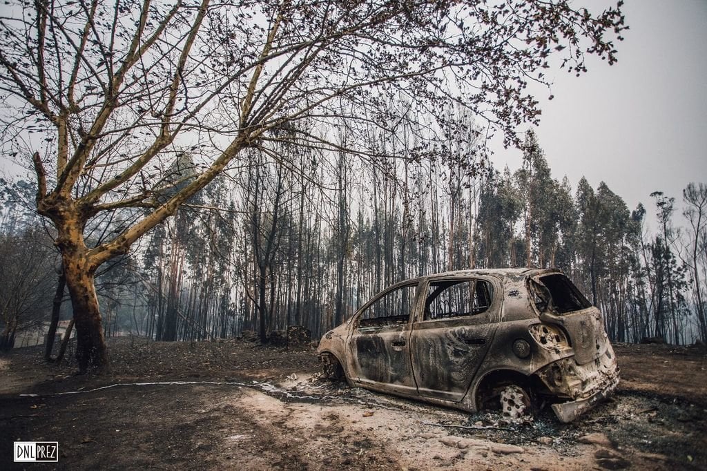 Imagen de As Neves hace un año arrasada por el fuego mortífero.