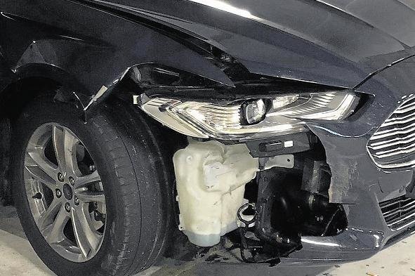 coche accidentado con animal en Ourense
