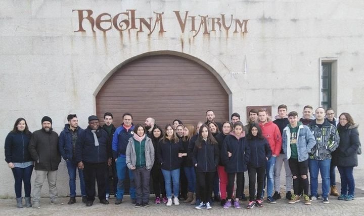 Estudiantes de vitivinicultura de O Ribeiro, durante su visita a Sober.