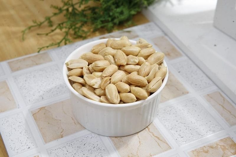 Nueces y cacahuetes disminuyen el riesgo recurrente de cálculos renales.