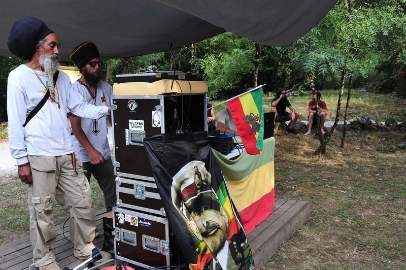 El festival Sound System no Mao reunió en Parada de Sil a amantes del reggae internacional (JOSÉ PAZ).