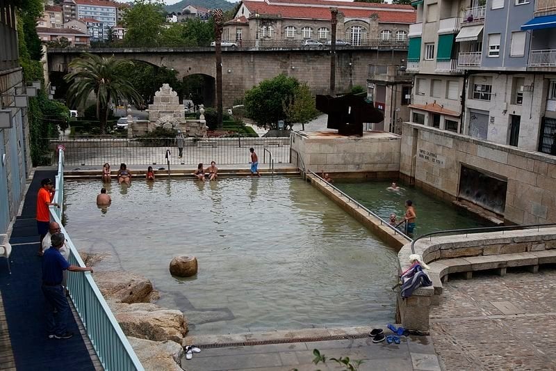 La piscina termal de As Burgas abrió casi dos meses después (MIGUEL ÁNGEL).