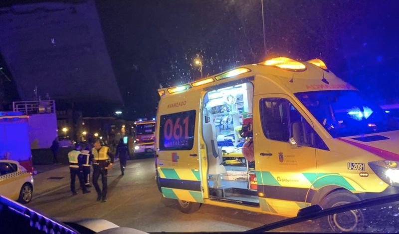 Ambulancia en el lugar del suceso. @GalizAmbulancia (Twitter)