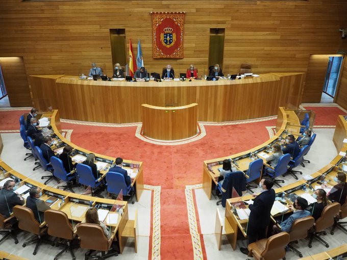 Pleno del parlamento de Galicia.