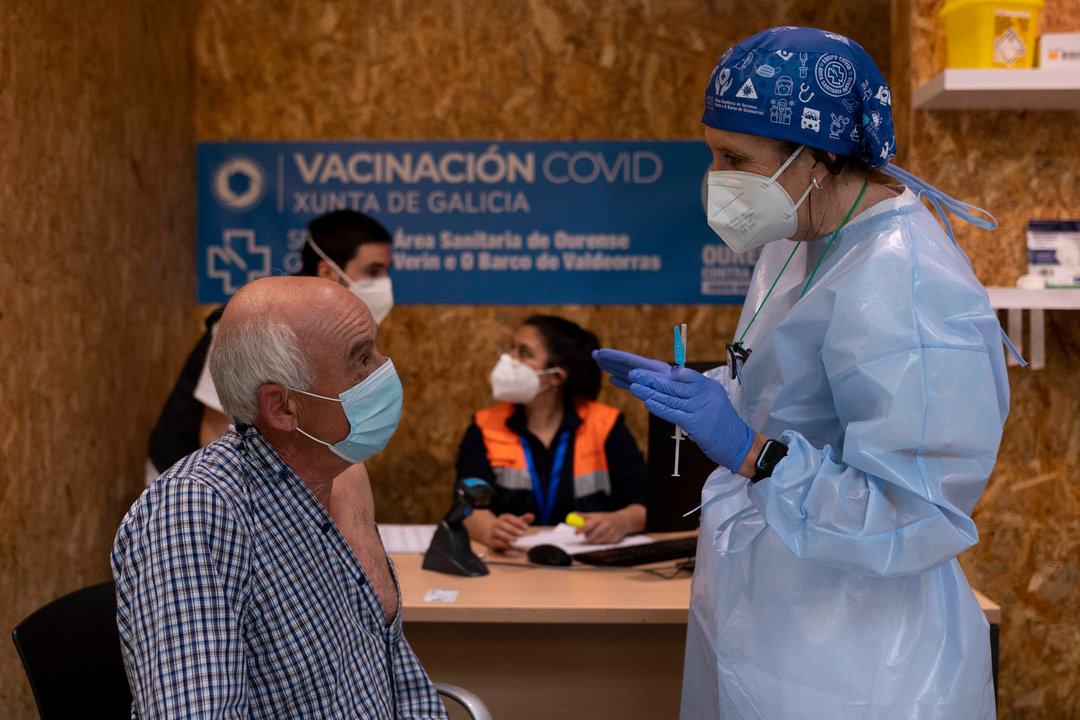 Ourense 6/4/21
Vacunación masiva contra el covid-19 con la vacuna astra zéneca en expourense

Fotos Martiño Pinal