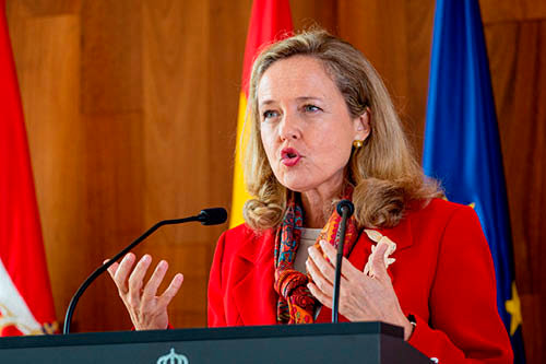 <p> La vicepresidenta primera y ministra de Asuntos Económicos y Transformación Digital, Nadia Calviño. </p>