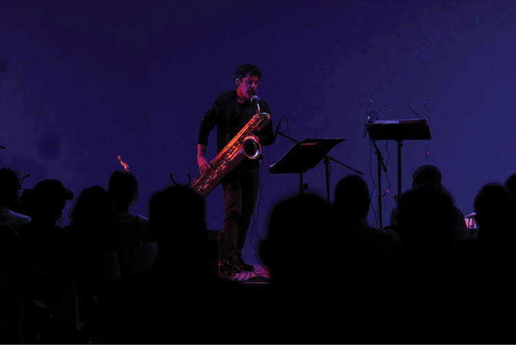 Rafael Yebra, durante un concierto de saxofón.