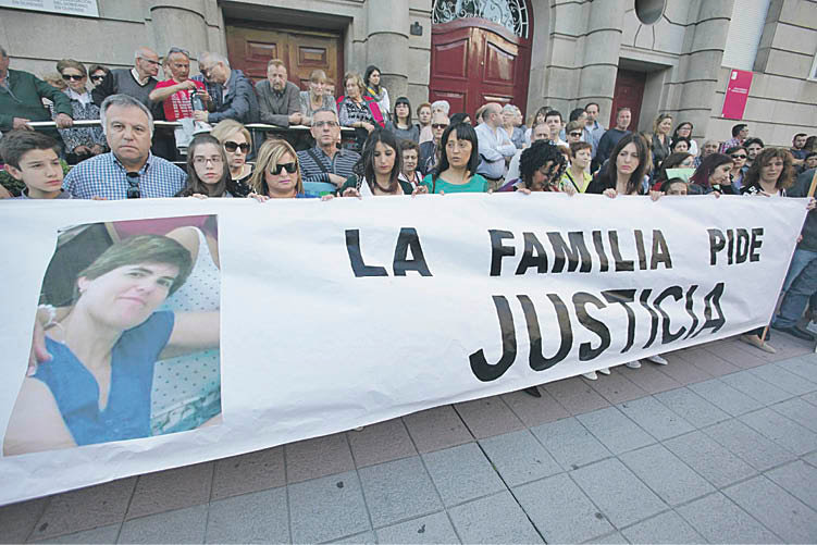Concentración para pedir la detención del asesino de Socorro Pérez (JOSÉ PAZ).