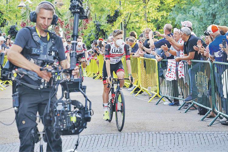 El ciclista esloveno Tadej Pogacar, rodando por las calles de Copenhague.