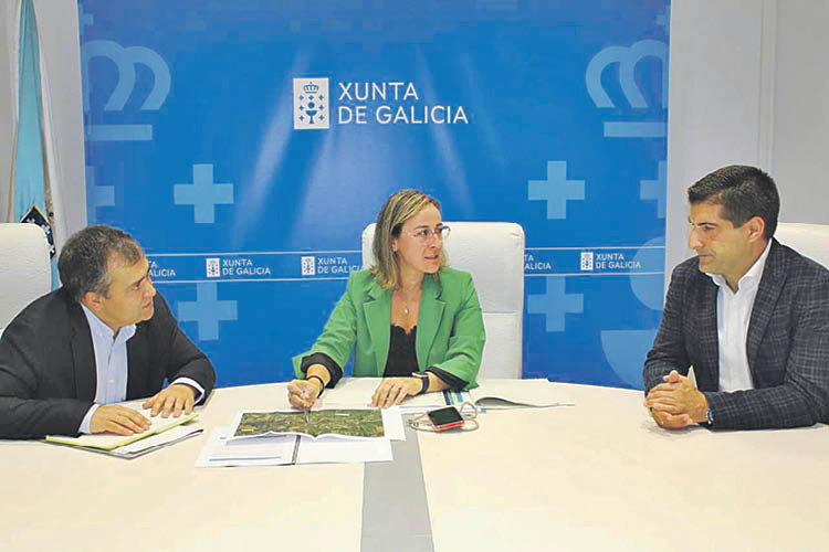 José Luis Suárez, Ethel Vázquez y Gabriel Alén, durante el encuentro.