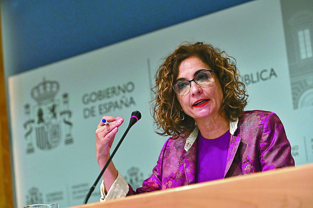 La ministra de Hacienda, María Jesús Montero. (FERNANDO VILLAR)