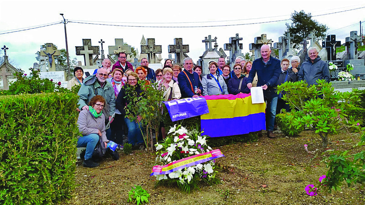 El colectivo de jubilados asturianos, en Celanova.
