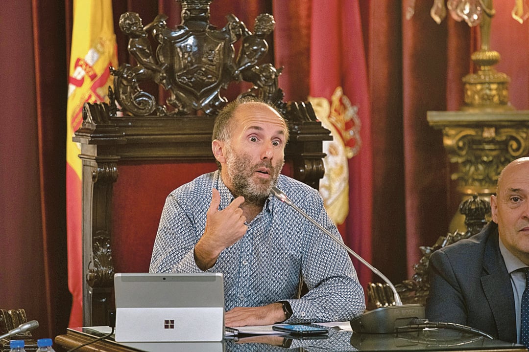 El alcalde de Ourense, Gonzalo Pérez Jácome, en un pleno.