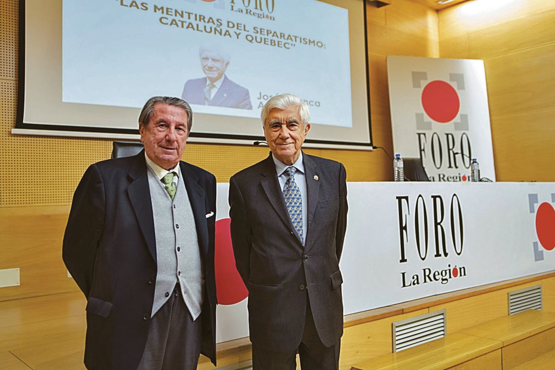 Francisco Vázquez y José Cuenca en el Foro La Región.