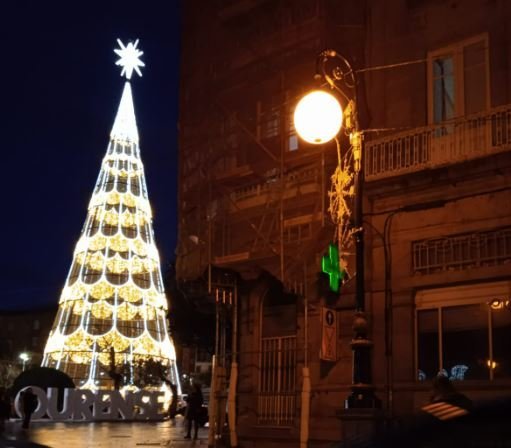 Árbol de Navidad en Ourense