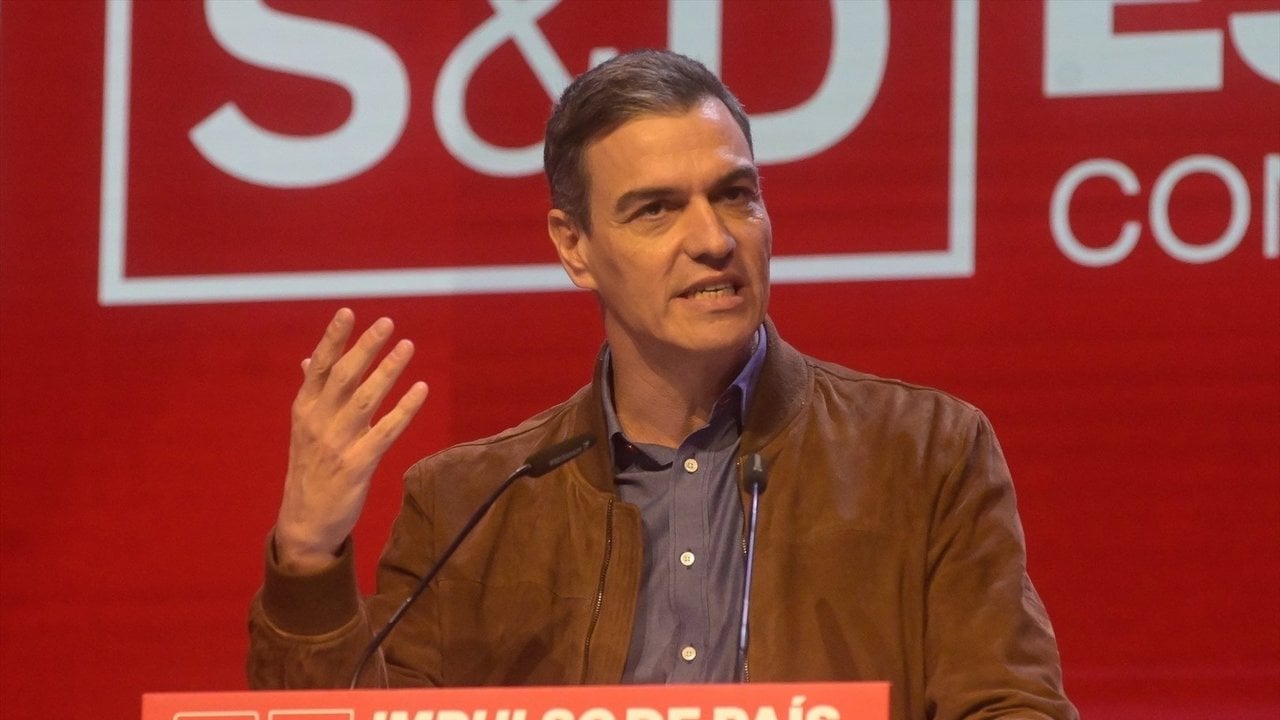 El presidente del Gobierno, Pedro Sánchez, interviene durante la clausura de la convención política del PSOE, a 21 de enero, en A Coruña (EP).