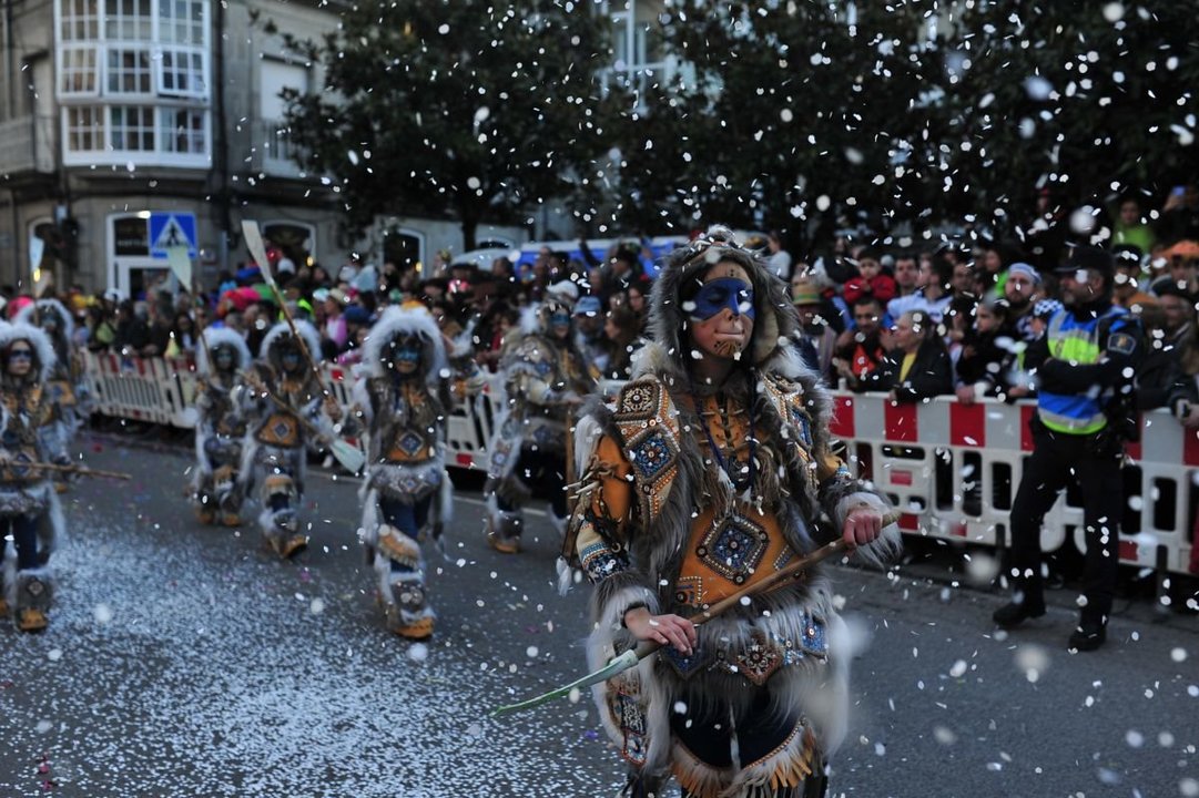 O desfile de Xinzo foi seguido por moito público.