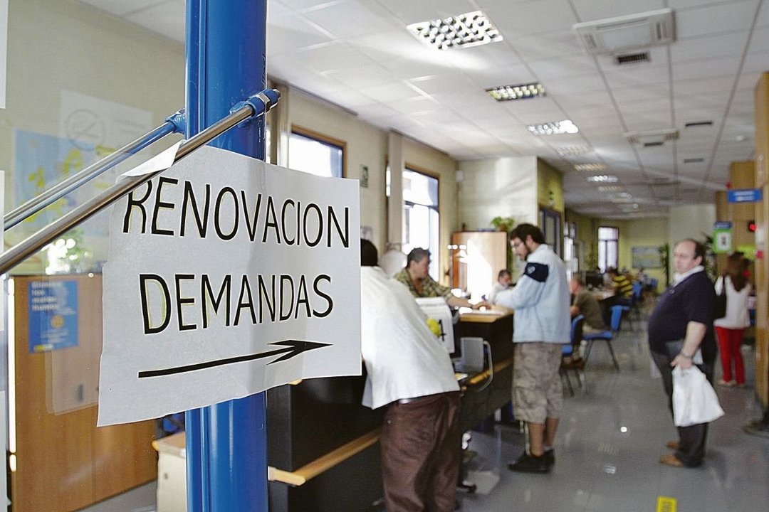 Oficina del desempleo en Ourense donde tramitan las prestaciones del paro.