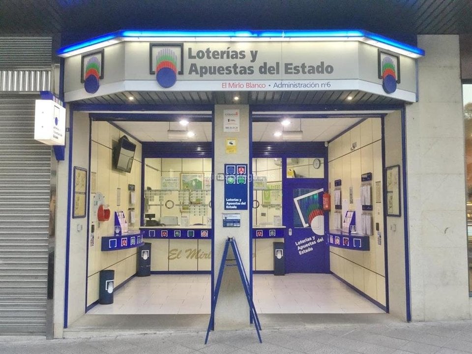 Administración de lotería nº6 de Ourense, El Mirlo Blanco.