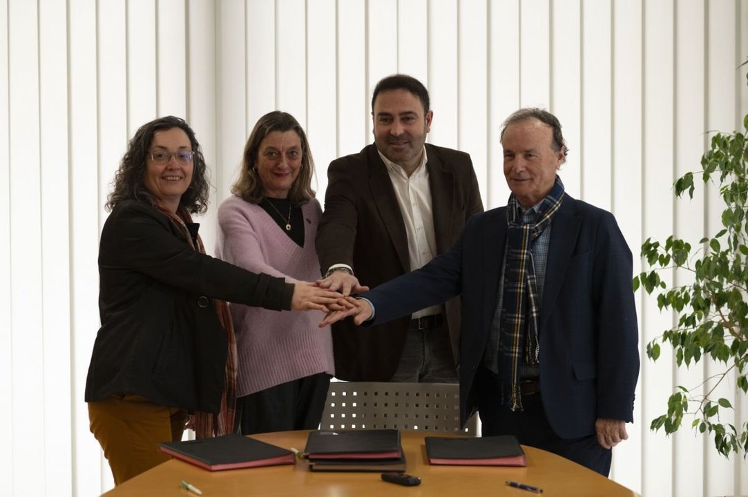 Pereira, Reboreda, Rodríguez e López, trala firma dos acordos.