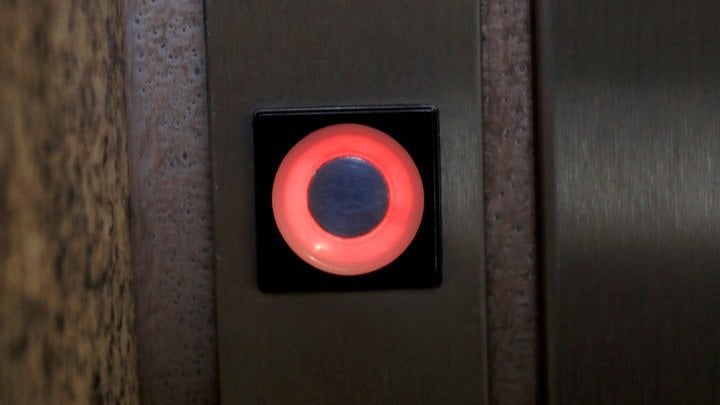 Fotografía de un ascensor ourensano.