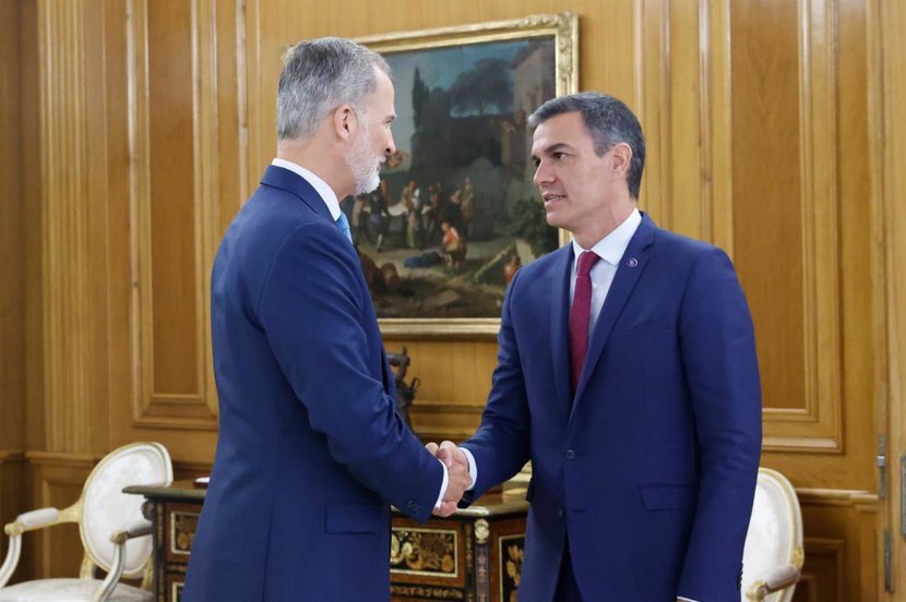 Pedro Sánchez, con Felipe VI, el viernes.